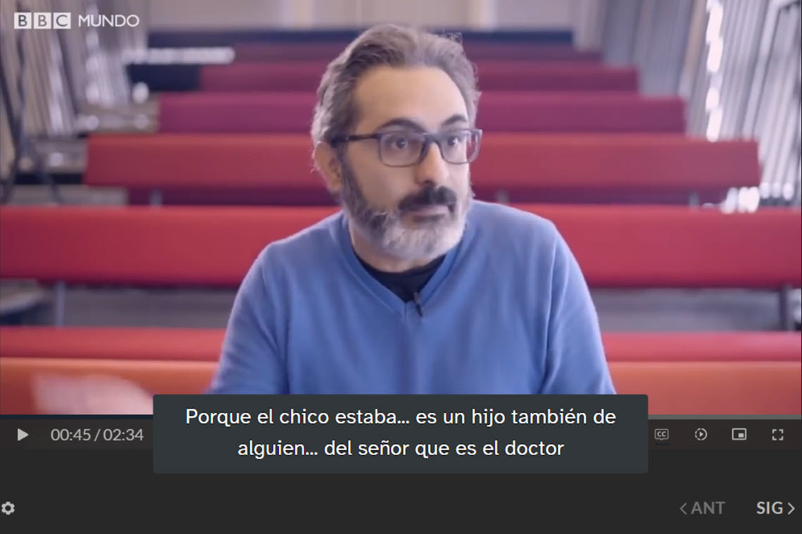 Reproductor de video clásico en Storyline en el que se ha aumentado el tamaño de fuente de los subtítulos mientras que se ha mantenido la del reproductor a un tamaño menor